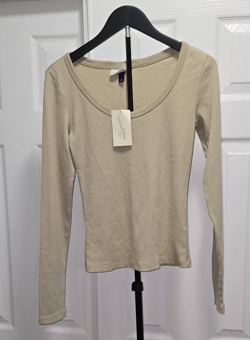 Universal‎ Thread NWT Size Small Tan Baby Tee Long Sleeve Top